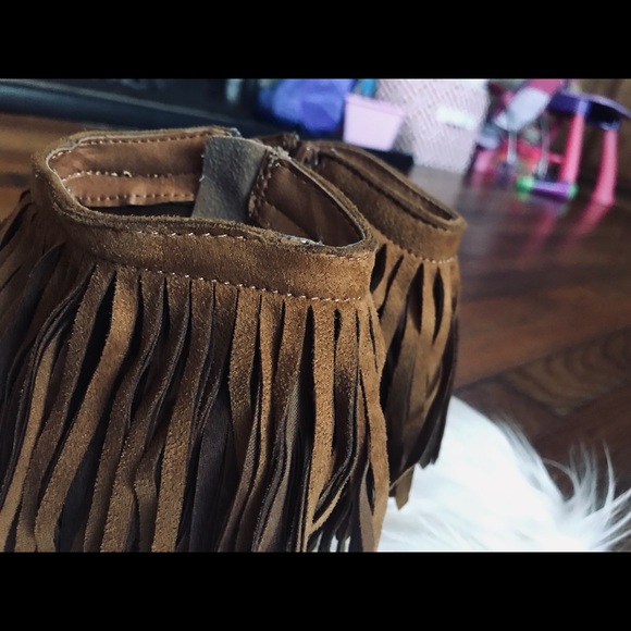 Brown suede fringe Soda Booties - Picture 3 of 8